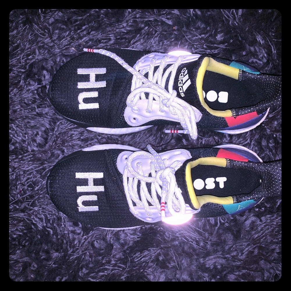 Tennis Shoes
